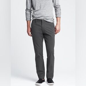 Banana Republic Men’s Aiden Slim Fit Chino Pant 31x32 Charcoal Straight Leg
